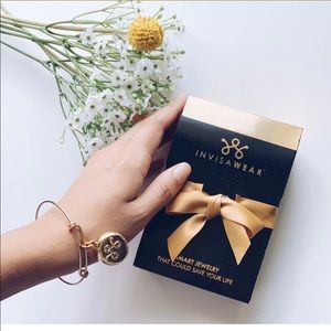 Invisawear gold expandable bracelet with life saving technology